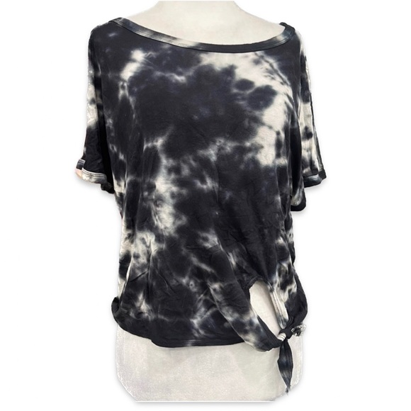 Caution To The Wind Side Tie Up Top - Picture 1 of 12